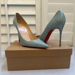 Christian Louboutin Decollete 100 pointed toe heels